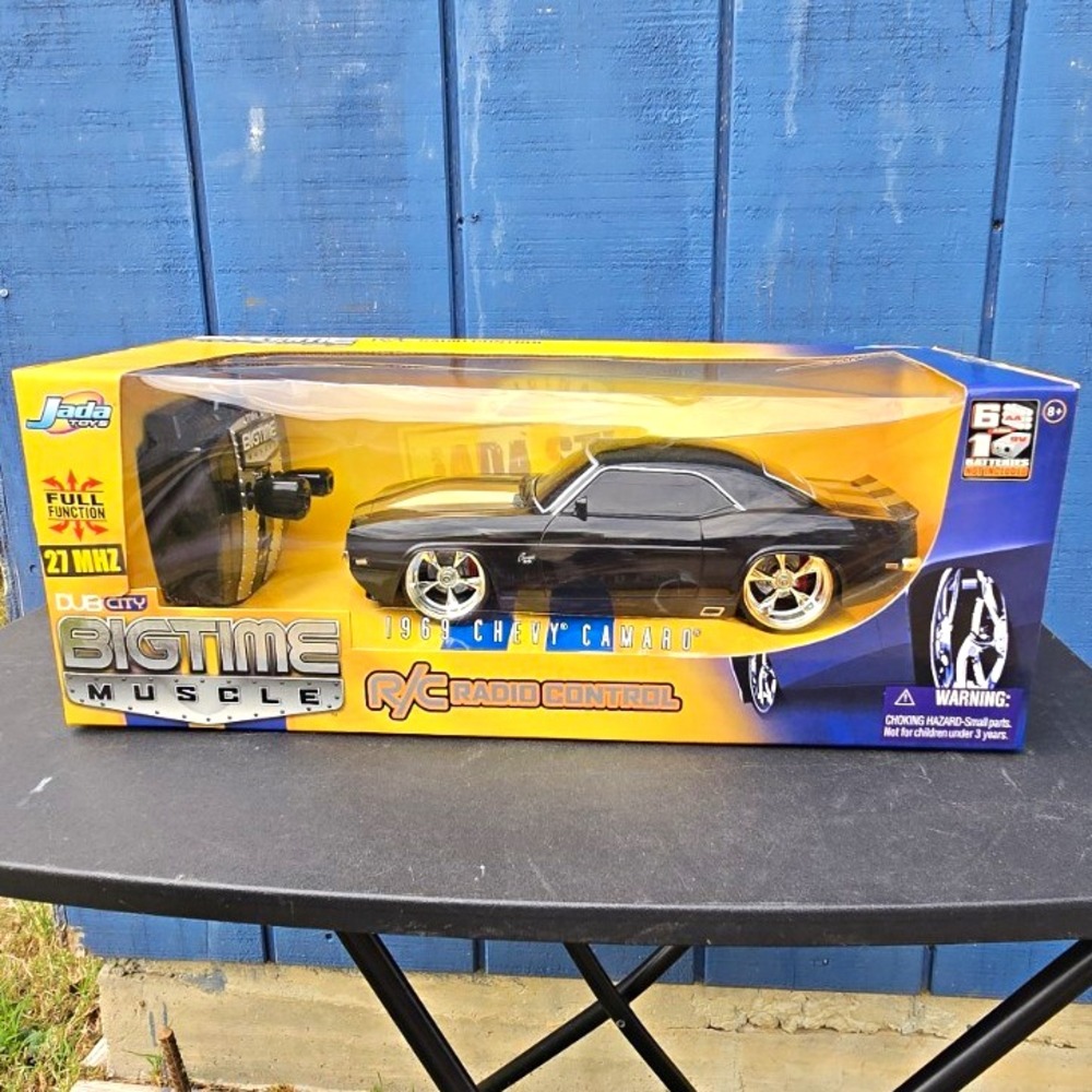 Jada Toys Bigtime Muscle 1:10 1969 Chevy Camaro RC RTR Electric 2WD Black